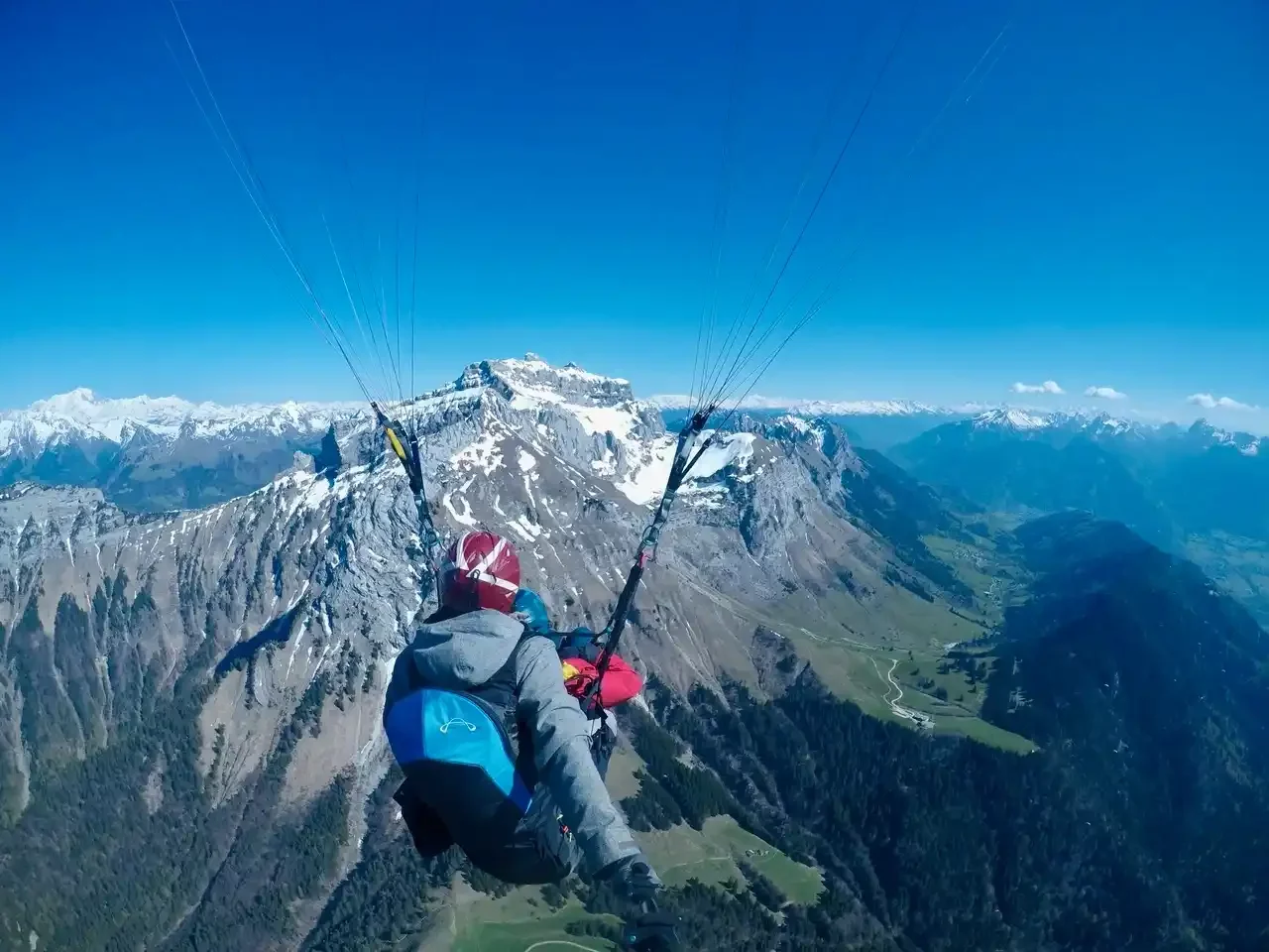 Parapente et vertige, est-ce vraiment incompatible ?